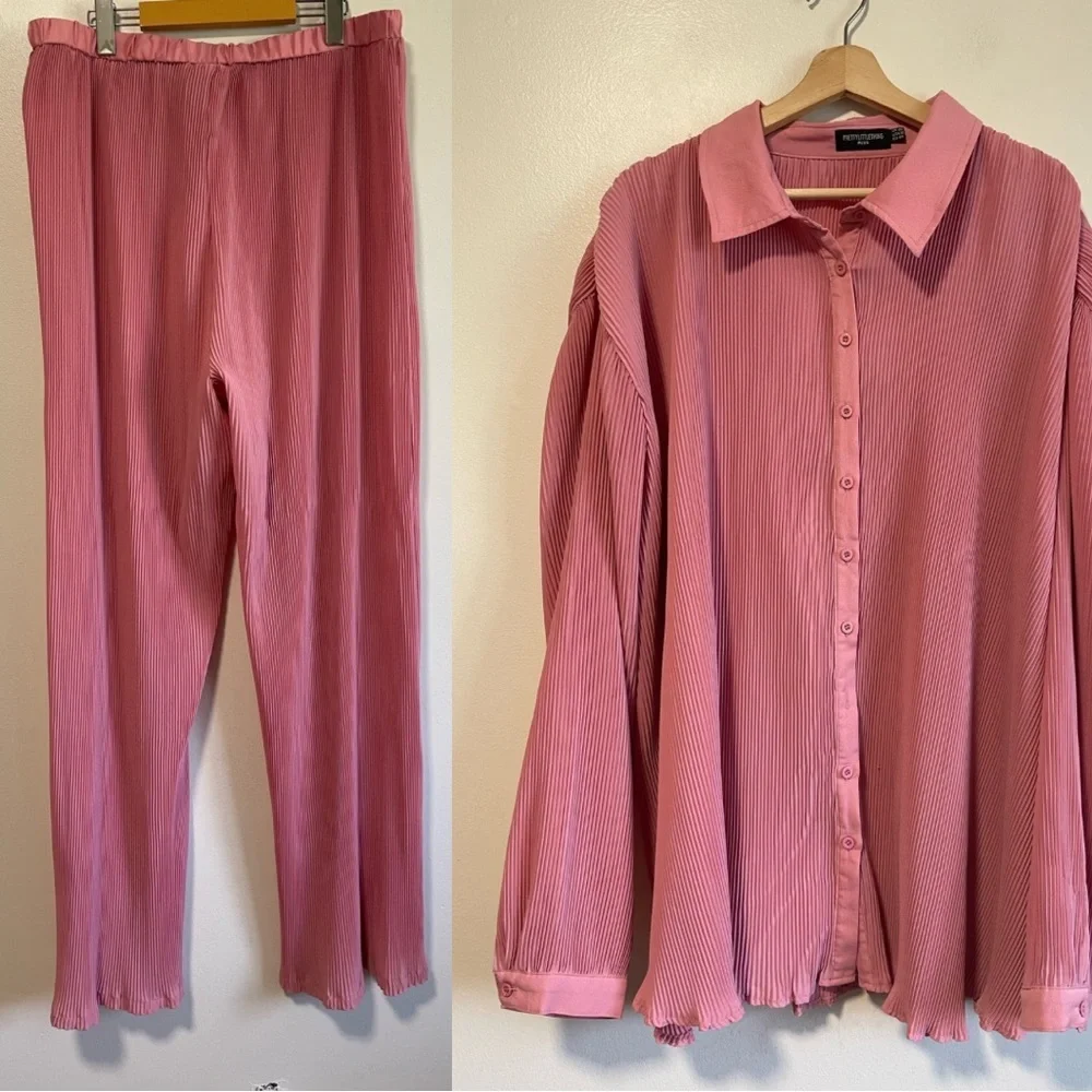 Pretty Little Things Plus Dusty Pink Plisse Button Front Oversized Shirt & Pants - Picture 4 of 15
